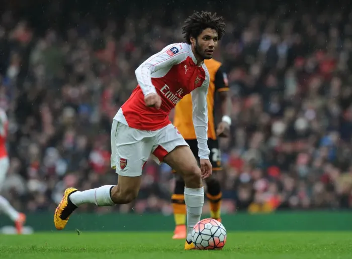 Framed Print : FA Cup Showdown: Arsenal vs Hull City - Mohamed Elneny's Determined Performance at The Emirates