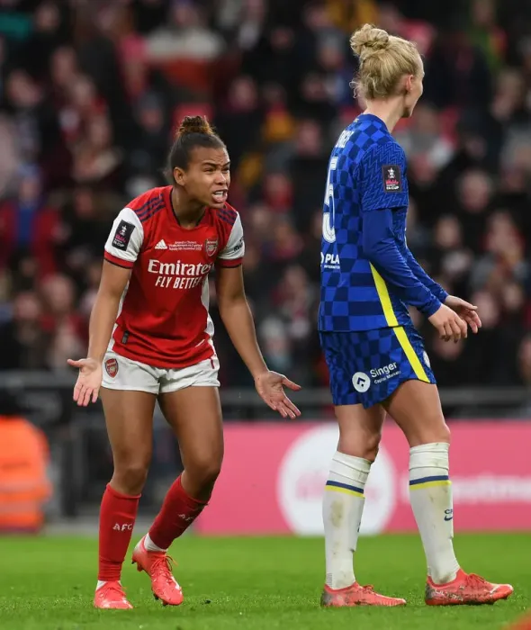 Framed Print : FA Women's Cup Final: Arsenal's Nikita Parris Shines at Wembley Against Chelsea