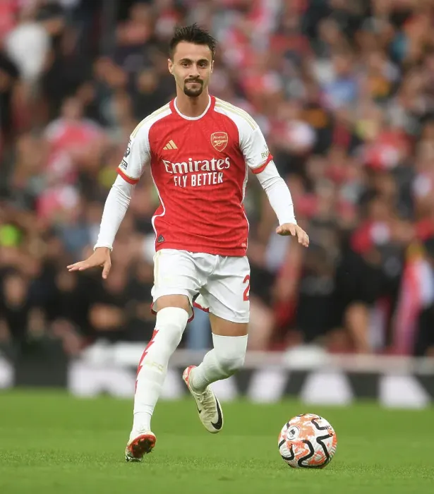 Framed Print : Fabio Vieira Shines: Arsenal Dominates Fulham in Premier League Opener Framed Print : Fabio Vieira Shines: Arsenal Dominates Fulham in Premier League Opener