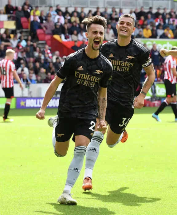 Framed Print : Fabio Vieira's Stunner: Arsenal's 3-Goal Blitz vs. Brentford (2022-23) Framed Print : Fabio Vieira's Stunner: Arsenal's 3-Goal Blitz vs. Brentford (2022-23)