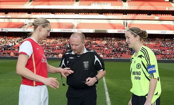 Faye White (Arsenal) and Casey Stoney (Chelsea) toss the coin before the match