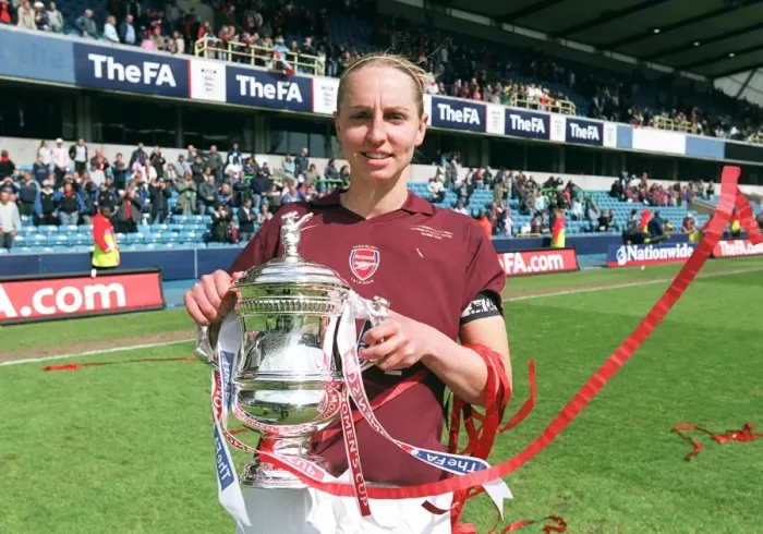 Framed Print : Faye White (Arsenal) with the FA Cup. Arsenal Ladies 5: 0 Leeds United Ladies Framed Print : Faye White (Arsenal) with the FA Cup. Arsenal Ladies 5: 0 Leeds United Ladies
