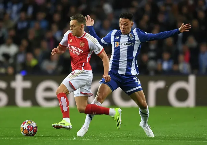 Framed Print : FC Porto v Arsenal FC: Round of 16 First Leg - UEFA Champions League 2023 / 24 Framed Print : FC Porto v Arsenal FC: Round of 16 First Leg - UEFA Champions League 2023 / 24