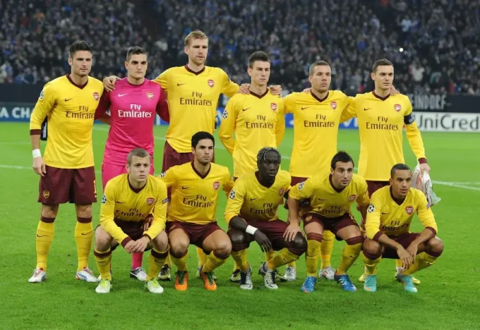 Framed Print : FC Schalke 04 v Arsenal FC - UEFA Champions League Framed Print : FC Schalke 04 v Arsenal FC - UEFA Champions League
