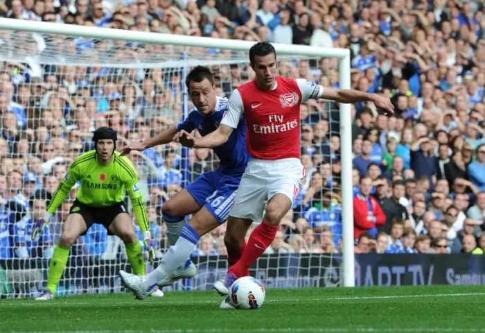Framed Print : Five-Goal Frenzy: Robin van Persie's Unforgettable Performance in Arsenal's Thrilling 5-3 Victory Over Chelsea, Premier League 2011-12