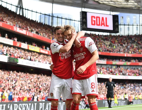 Five-Star Arsenal: Martin Odegaard and Cedric Soares Unforgettable Goal Celebration (2021-22)