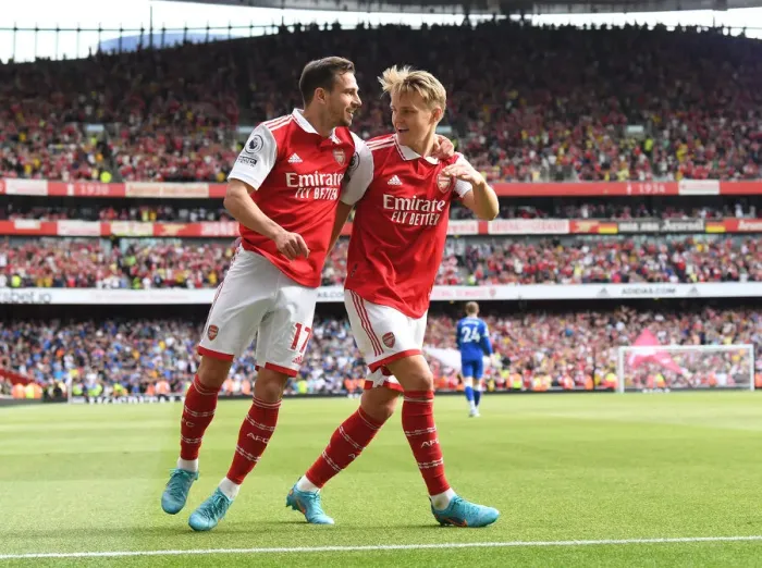 Framed Print : Five-Star Arsenal: Odegaard and Soares Epic Goal Celebrations vs. Everton (2021-22)