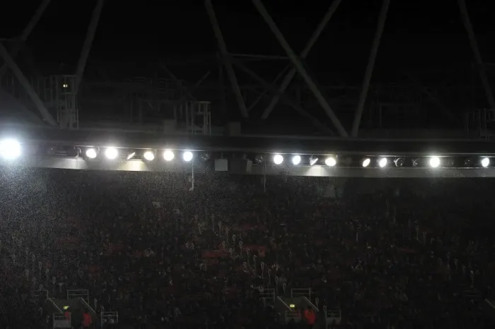 Framed Print : Floodlight failure during the match. Arsenal 4: 0 Coventry City. FA Cup 4th Round