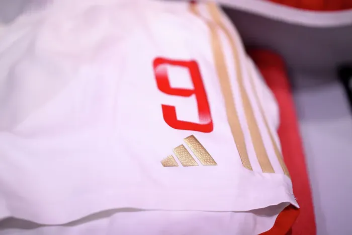 Framed Print : Focus on the Future: Beth Mead's Determined Gaze at the Adidas Logo before Arsenal vs Manchester City (Barclays Women's Super League, 2023-24) Framed Print : Focus on the Future: Beth Mead's Determined Gaze at the Adidas Logo before Arsenal vs Manchester City (Barclays Women's Super League, 2023-24)