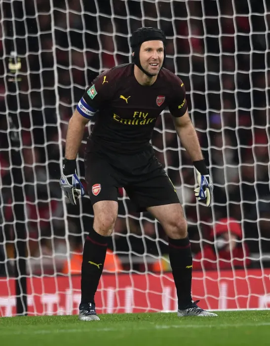 Framed Print : Focused Petr Cech: Arsenal's Unyielding Barrier in Carabao Cup Battle vs Blackpool (2018-19)