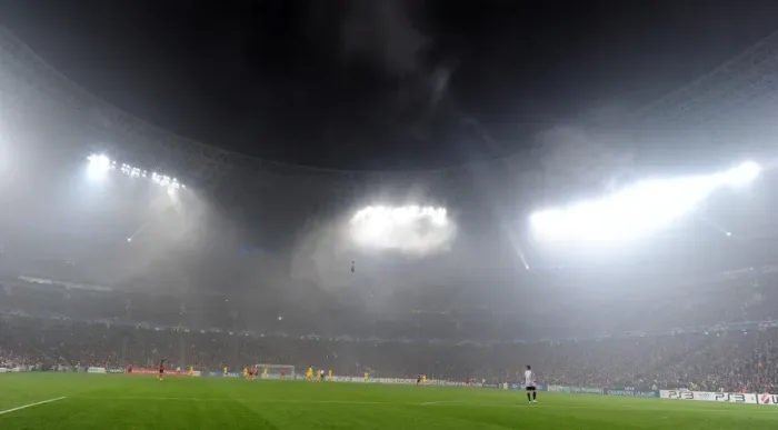 Framed Print : Fog comes down in the Donbass Arena. Shakhtar Donetsk 2: 1 Arsenal, UEFA Champiojns League Framed Print : Fog comes down in the Donbass Arena. Shakhtar Donetsk 2: 1 Arsenal, UEFA Champiojns League