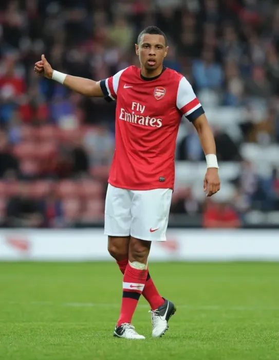 Framed Print : Francis Coquelin in Action: Arsenal vs Southampton - Markus Liebherr Memorial Cup (2012)