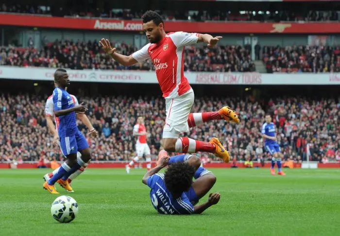 Framed Print : Francis Coquelin (Arsenal) Willian (Chelsea). Arsenal 0: 0 Chelsea. Barclays Premier League