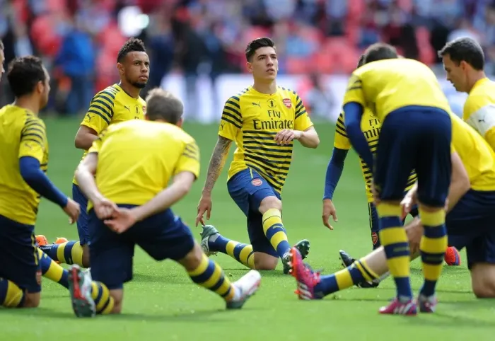 Framed Print : Francis Coquelin and Hector Bellerin (Arsenal) warm up before the match. Arsenal 4: 0 Aston Villa
