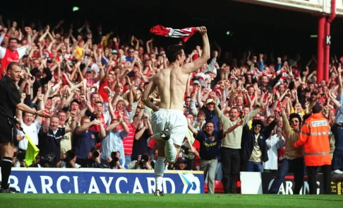 Framed Print : Francis Jeffers celebrates scoring the 4th Arsenal goal. Arsenal 4: 3 Everton, F Framed Print : Francis Jeffers celebrates scoring the 4th Arsenal goal. Arsenal 4: 3 Everton, F