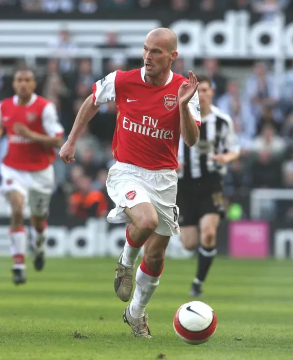 Framed Print : Freddie Ljujngberg (Arsenal) Newcastle United 0: 0 Arsenal