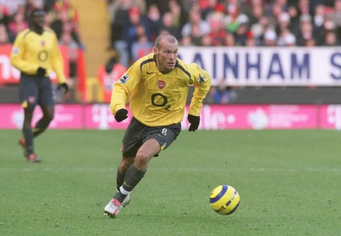 Framed Print : Freddie Ljungberg (Arsenal). Charlton Athletic 0: 1 Arsenal. FA Premiership Framed Print : Freddie Ljungberg (Arsenal). Charlton Athletic 0: 1 Arsenal. FA Premiership