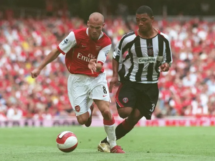 Framed Print : Freddie Ljungberg (Arsenal) Colin Kazim-Richards (Sheff Utd)