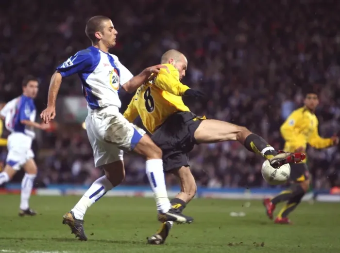 Framed Print : Freddie Ljungberg (Arsenal) David Bentley (Blackburn) Framed Print : Freddie Ljungberg (Arsenal) David Bentley (Blackburn)