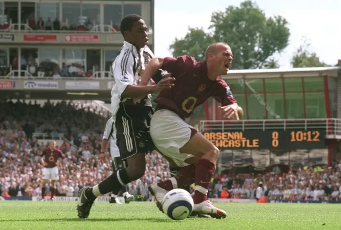 Framed Print : Freddie Ljungberg (Arsenal) is fouled by Charles N Zogbia (Newcastle) in the penalty area Framed Print : Freddie Ljungberg (Arsenal) is fouled by Charles N Zogbia (Newcastle) in the penalty area