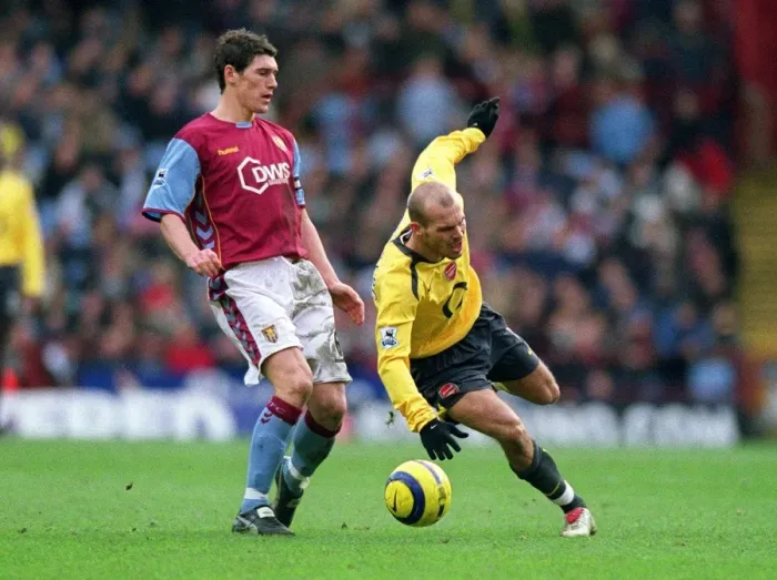 Framed Print : Freddie Ljungberg (Arsenal) Gareth Barry (Aston Villa). Aston Villa 0: 0 Arsenal Framed Print : Freddie Ljungberg (Arsenal) Gareth Barry (Aston Villa). Aston Villa 0: 0 Arsenal