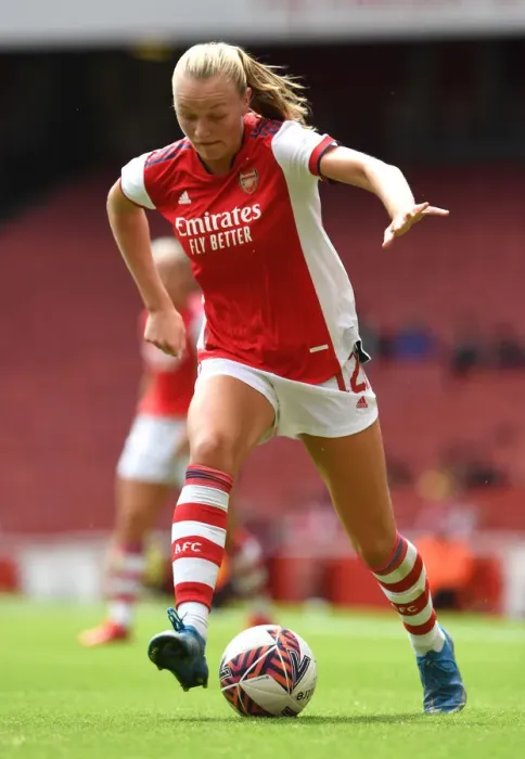 Framed Print : Frida Maanum in Action: Arsenal Women vs. Chelsea Women, Mind Series 2021-22