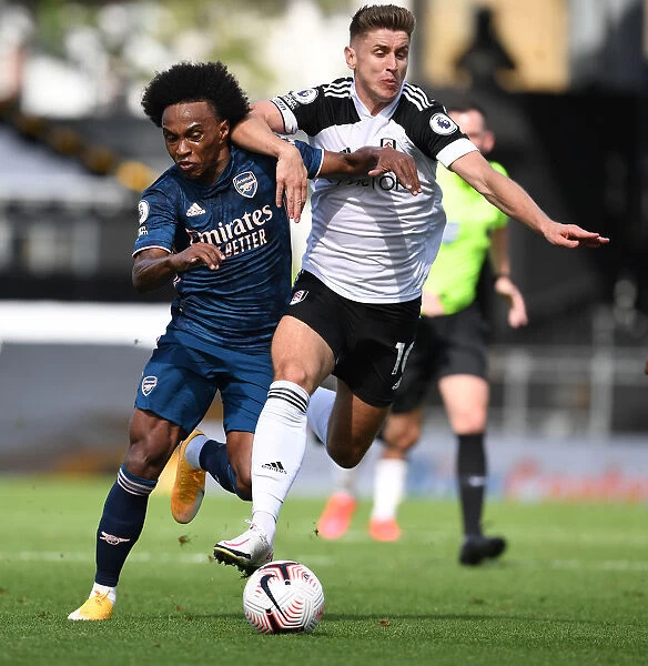 Fulham vs. Arsenal: Willian Fouled by Tom Cairney in 2020-21 Premier League Clash