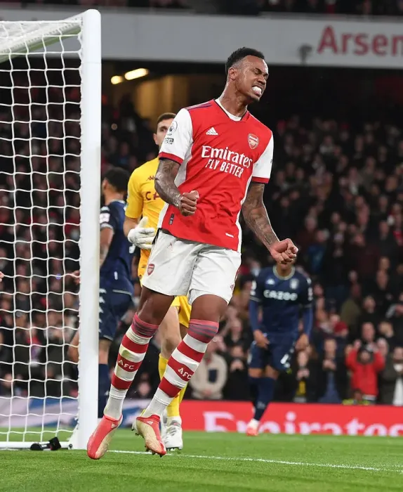 Framed Print : Gabriel in Action: Arsenal vs Aston Villa, Premier League 2021-22 Framed Print : Gabriel in Action: Arsenal vs Aston Villa, Premier League 2021-22