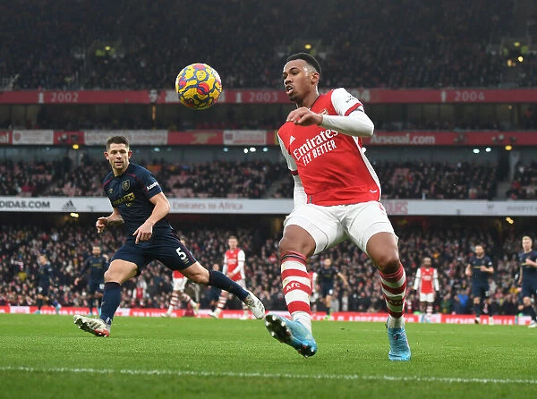 Gabriel in Action: Arsenal vs Burnley, Premier League 2021-22