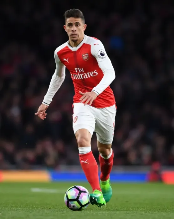 Framed Print : Gabriel in Action: Arsenal vs Leicester City, Premier League 2016-17 Framed Print : Gabriel in Action: Arsenal vs Leicester City, Premier League 2016-17
