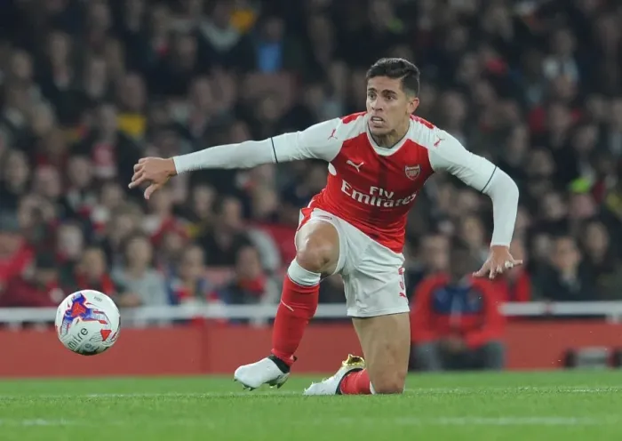 Framed Print : Gabriel in Action: Arsenal vs. Reading, EFL Cup 2016-17 Framed Print : Gabriel in Action: Arsenal vs. Reading, EFL Cup 2016-17