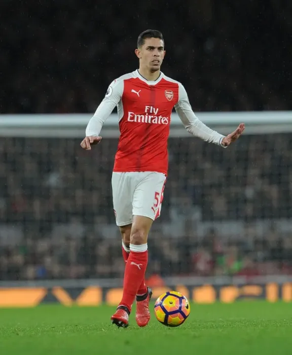 Framed Print : Gabriel in Action: Arsenal vs Stoke City, Premier League (December 2016) Framed Print : Gabriel in Action: Arsenal vs Stoke City, Premier League (December 2016)