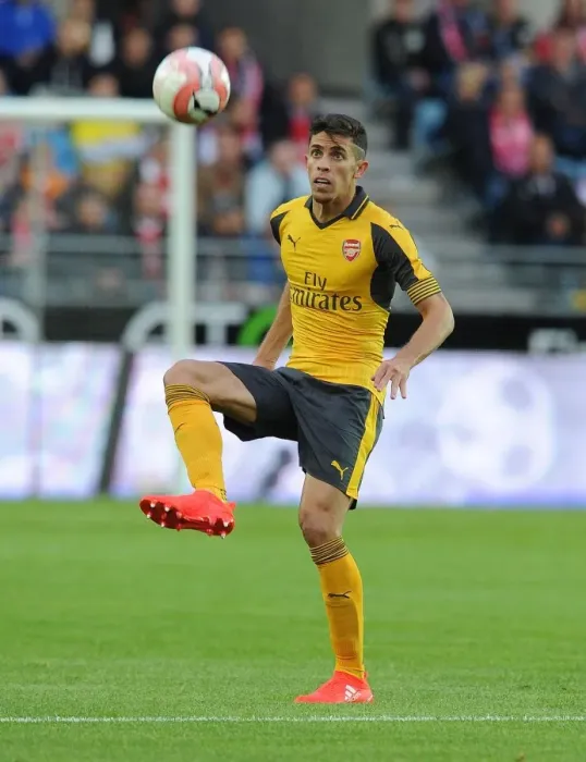 Framed Print : Gabriel in Action: Arsenal vs Viking FK (2016-17 Pre-Season Friendly) Framed Print : Gabriel in Action: Arsenal vs Viking FK (2016-17 Pre-Season Friendly)