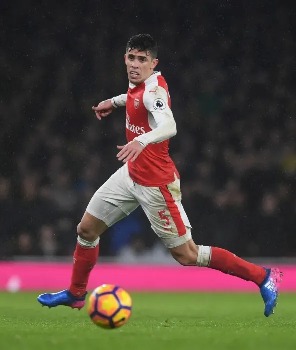 Framed Print : Gabriel in Action: Arsenal vs. Watford, Premier League 2016-17 Framed Print : Gabriel in Action: Arsenal vs. Watford, Premier League 2016-17