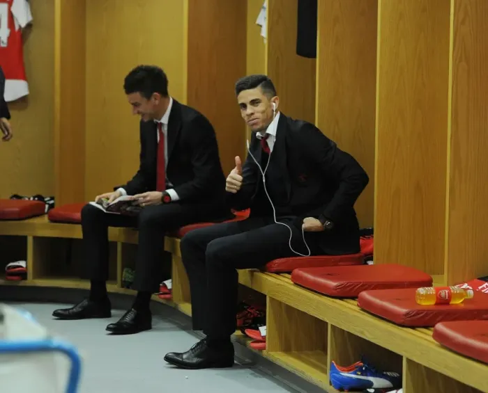 Framed Print : Gabriel in the Arsenal Home Changing Room: Arsenal FC vs Everton (2015 / 16)