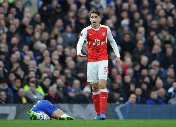 Gabriel Contests Challenge Against Hazard: Chelsea vs Arsenal, Premier League 2016-17