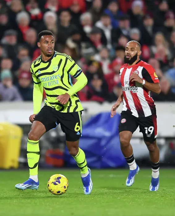 Framed Print : Gabriel Faces Pressure: Brentford vs. Arsenal, Premier League 2023-24