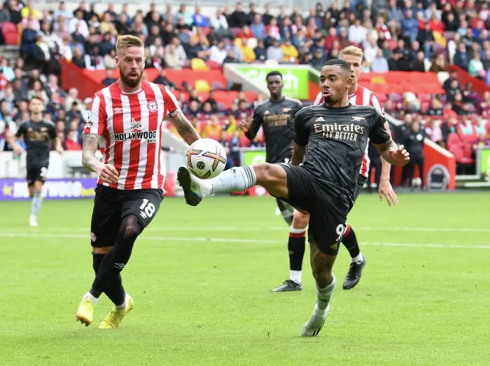 Framed Print : Gabriel Jesus Faces Off Against Pontus Jansson: Brentford vs. Arsenal, Premier League 2022-23 Framed Print : Gabriel Jesus Faces Off Against Pontus Jansson: Brentford vs. Arsenal, Premier League 2022-23