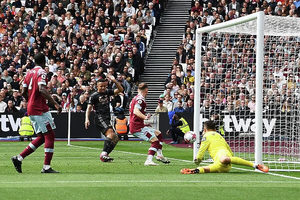Gabriel Jesus Scores First Goal: West Ham United vs. Arsenal FC, Premier League 2022-23