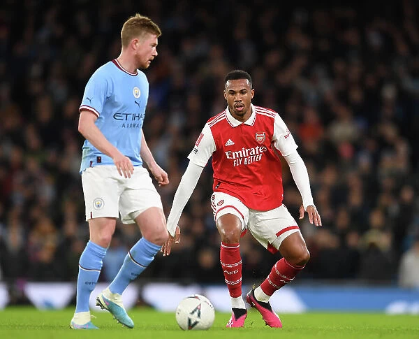 Gabriel Magalhaes in Action: Manchester City vs. Arsenal, Emirates FA Cup Fourth Round (2022-23)