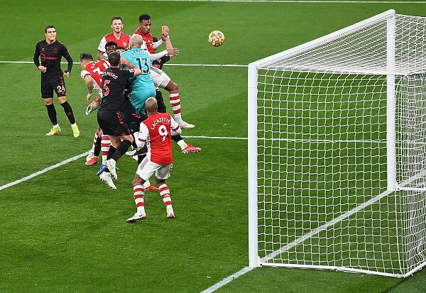 Gabriel Magalhaes Scores Arsenal's Third Goal Against Southampton (December 2021)