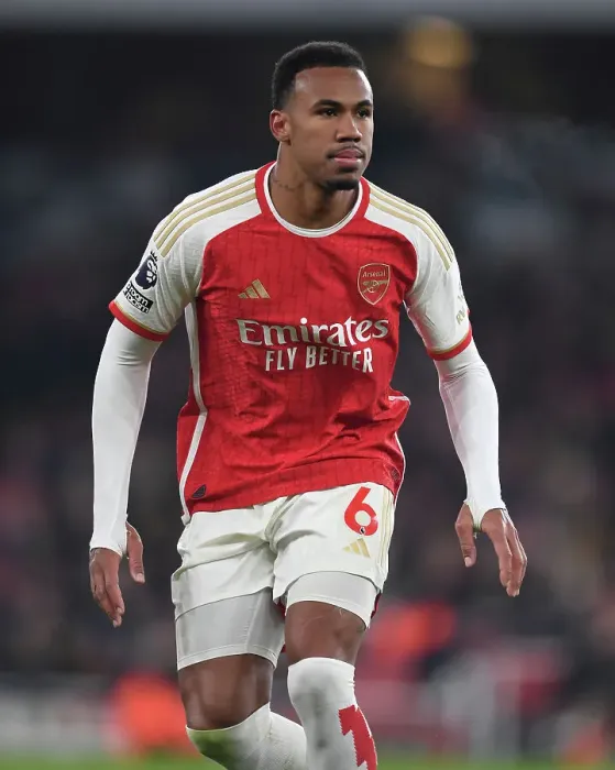 Framed Print : Gabriel Magalhaes Unwavering Determination: Arsenal's Victory Against Wolverhampton Wanderers (2023-24)