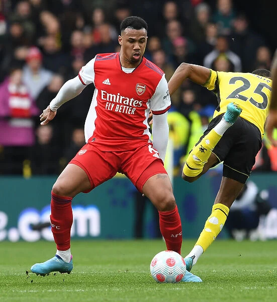Gabriel Magalhaes: Unyielding Defender Shines in Arsenal's Premier League Victory Against Watford (March 2022)