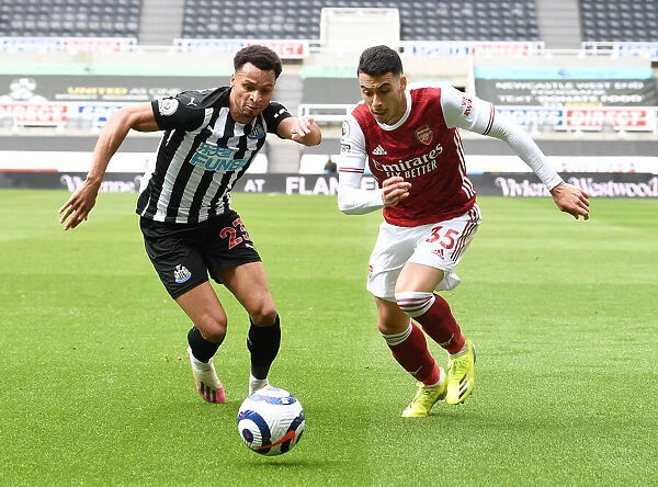 Gabriel Martinelli Clashes with Jacob Murphy: Newcastle vs. Arsenal, Premier League 2021 (Behind Closed Doors)
