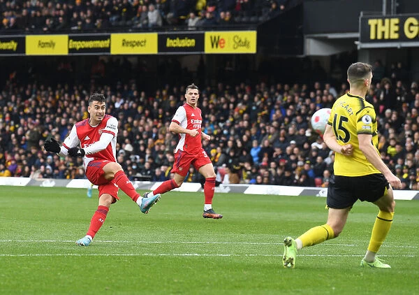 Gabriel Martinelli Scores the Third: Arsenal Triumphs over Watford in Premier League