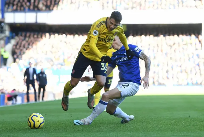 Framed Print : Gabriel Martinelli vs Lucas Digne: Battle at Goodison Park - Everton vs Arsenal, Premier League 2019-20 Framed Print : Gabriel Martinelli vs Lucas Digne: Battle at Goodison Park - Everton vs Arsenal, Premier League 2019-20