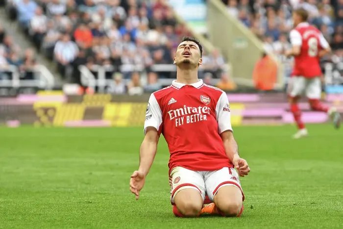 Framed Print : Gabriel Martinelli's Heart-wrenching Reaction as Arsenal Hit the Bar Against Newcastle United