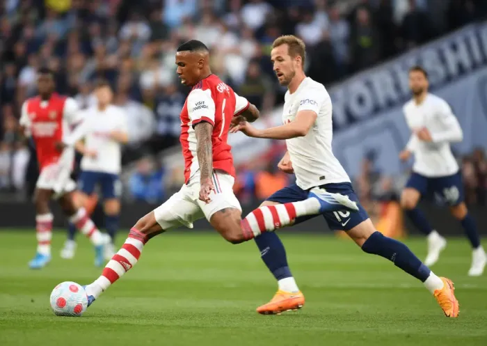Framed Print : Gabriel Outmuscles Harry Kane: Intense Battle Between Tottenham and Arsenal in Premier League Showdown (2021-22)