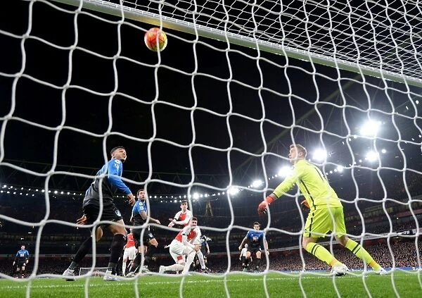 Gabriel Scores: Arsenal's Victory Over Bournemouth in the Premier League 2015-16