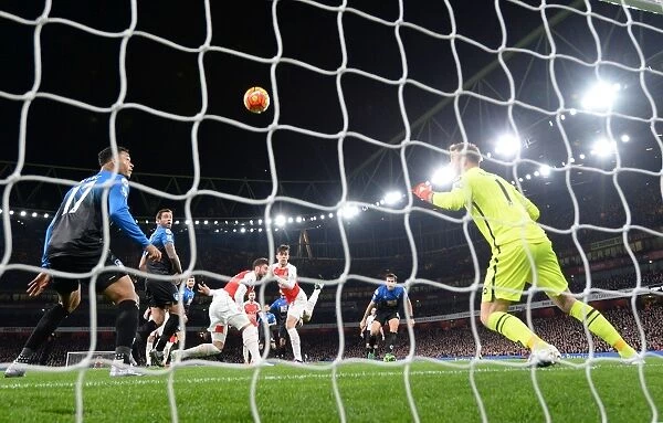 Gabriel Scores the Winning Goal: Arsenal Triumphs Over Bournemouth in Premier League 2015-16